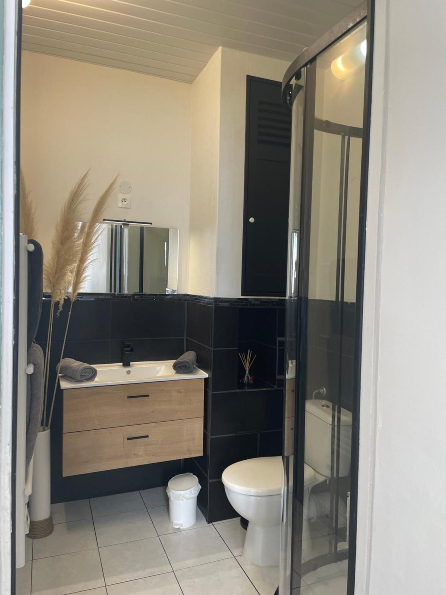 Appartement 35 M2 1Er Etage 200 M De La Mer Avec Jardin Luc-sur-Mer Εξωτερικό φωτογραφία
